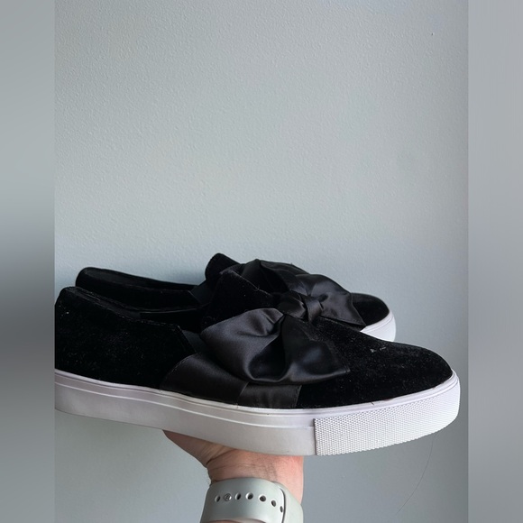 Karl Lagerfeld Shoes | Karl Lagerfeld Velvet Bow Slip On Sneakers Women's 9 Us - Picture 2 of 4